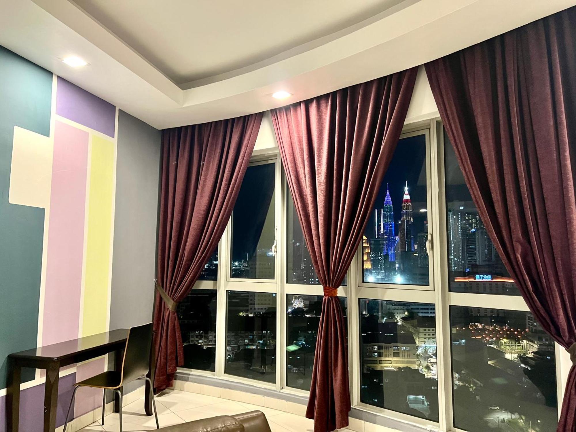 Homestay Regalia 424